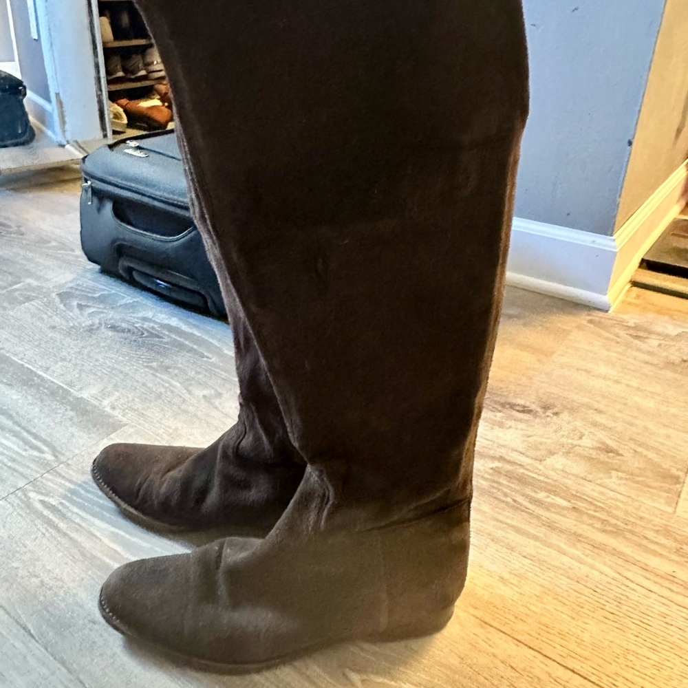 Unutzer- Over the knee Suede Boots in Dark Brown